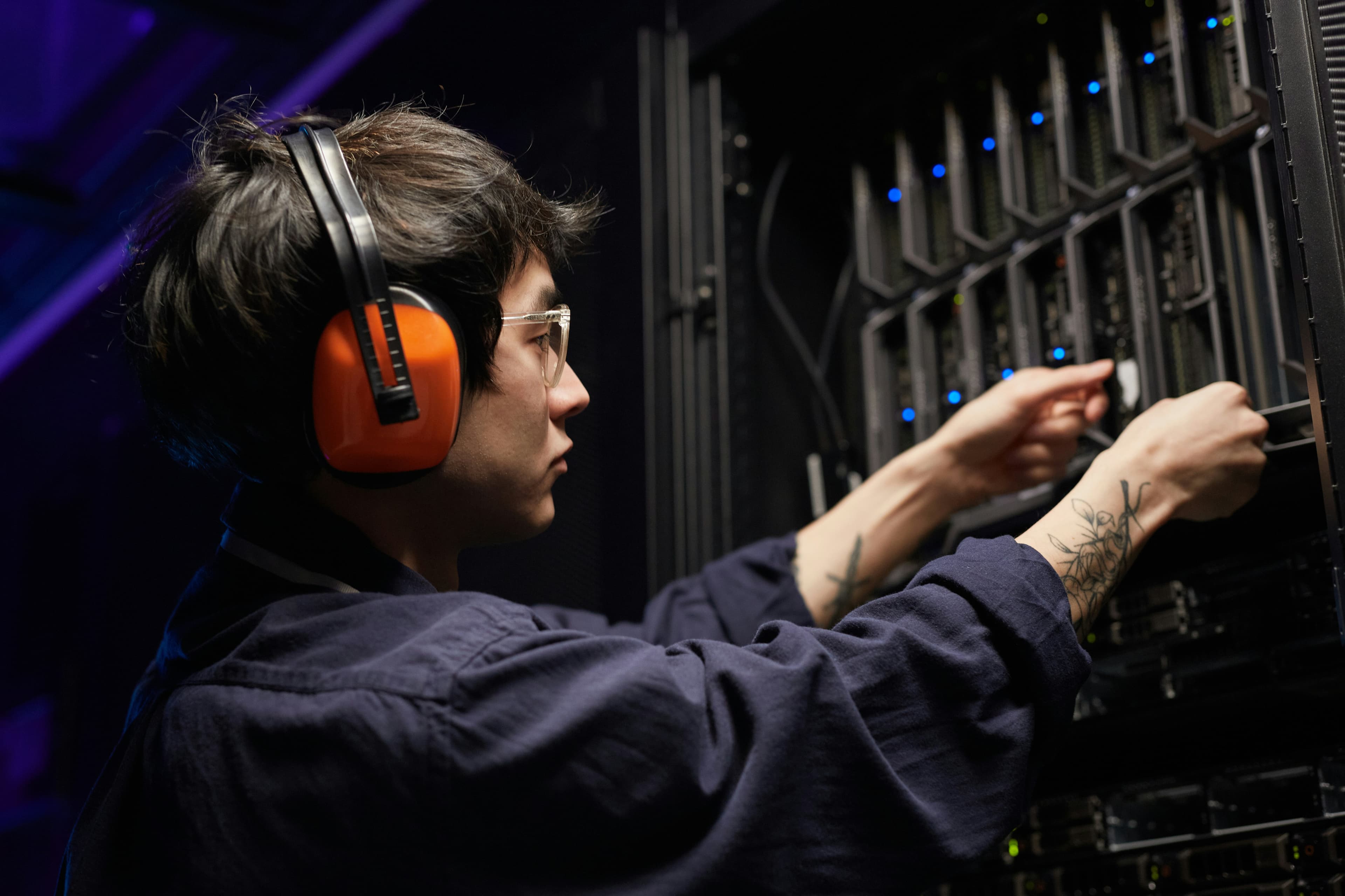 Szerver üzemeltető szakember kép